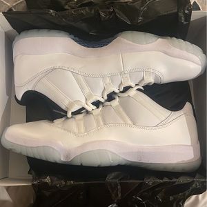 Jordan retro 11 worn 2x comes with original box
